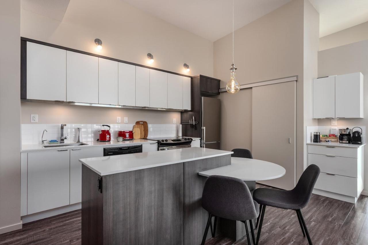 Corner Nest - Luxury Brand New Top Floor 2Bedroom Condo Kelowna Exterior foto